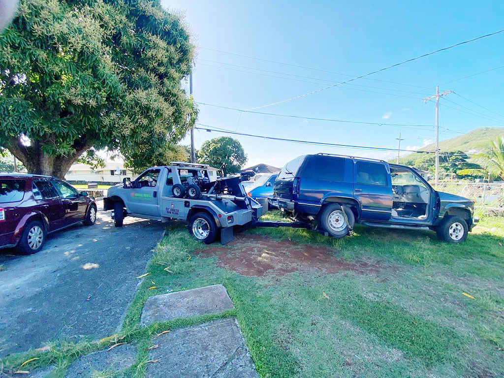 Roadside support, jumpstarts, fuel delivery, tire changes, and lockout services are offered by Quikhooks towing near Waianae.